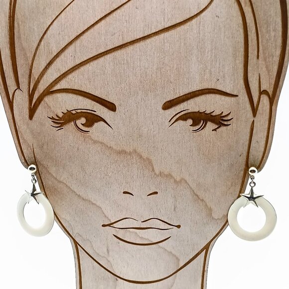 Vintage Star Dangle Drop Earrings, Gold Tone with Cream Enamel Hoop - Picture 4 of 4